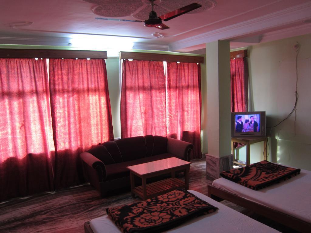 Anukul Guest House Бодх-Гая Екстер'єр фото